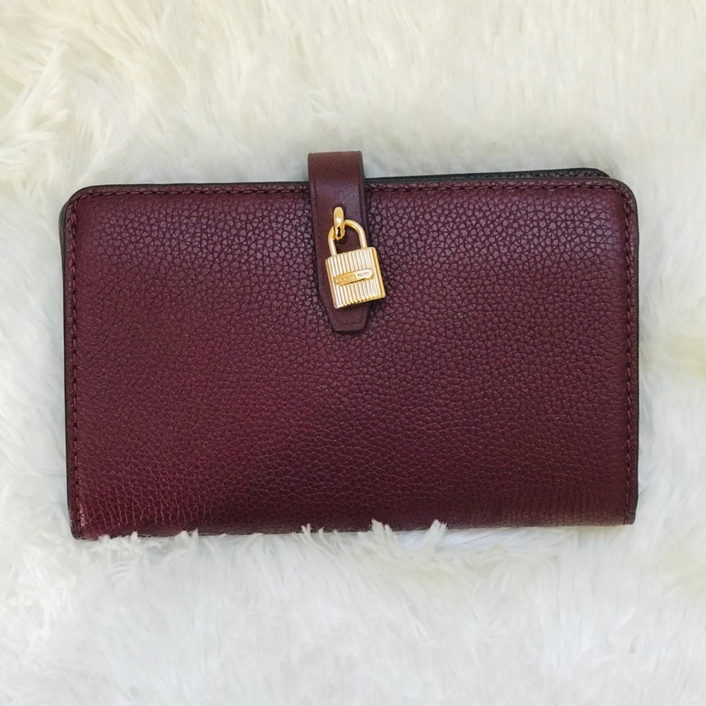 MICHAEL KORS SET - Picture 6 of 8